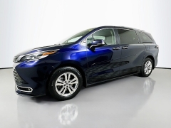 Used 2022  Toyota Sienna Platinum AWD 7-Passenger at Dutro Auto near Zanesville&comma; OH