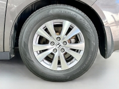 Used 2016  Honda Odyssey 4d Wagon SE at Graham Auto Mall near Mansfield&comma; OH