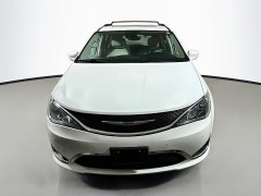 Used 2019  Chrysler Pacifica 4d Wagon Touring L Plus at Graham Auto Mall near Mansfield&comma; OH