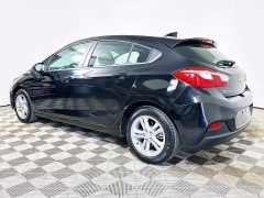 Used 2017  Chevrolet Cruze 4d Hatchback LT Auto at Dutro Auto near Zanesville&comma; OH