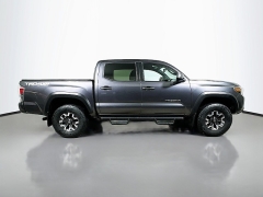 Used 2021  Toyota Tacoma 4WD TRD Off Road Double Cab 6ft Bed V6 AT at Graham Auto Mall near Mansfield&comma; OH