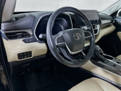 Used 2023  Toyota Highlander Hybrid Limited AWD at Dutro Auto near Zanesville&comma; OH