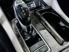 Used 2015  Kia K900 4d Sedan Luxury at Graham Auto Mall near Mansfield&comma; OH