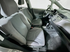 Used 2010  Honda Fit 5d Hatchback Base Auto at Dutro Auto near Zanesville&comma; OH