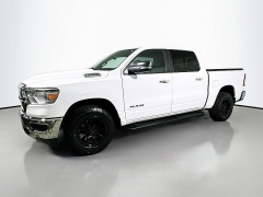 Used 2019  Ram 1500 4WD Crew Cab Big Horn&sol;Lone Star at Dutro Auto near Zanesville&comma; OH