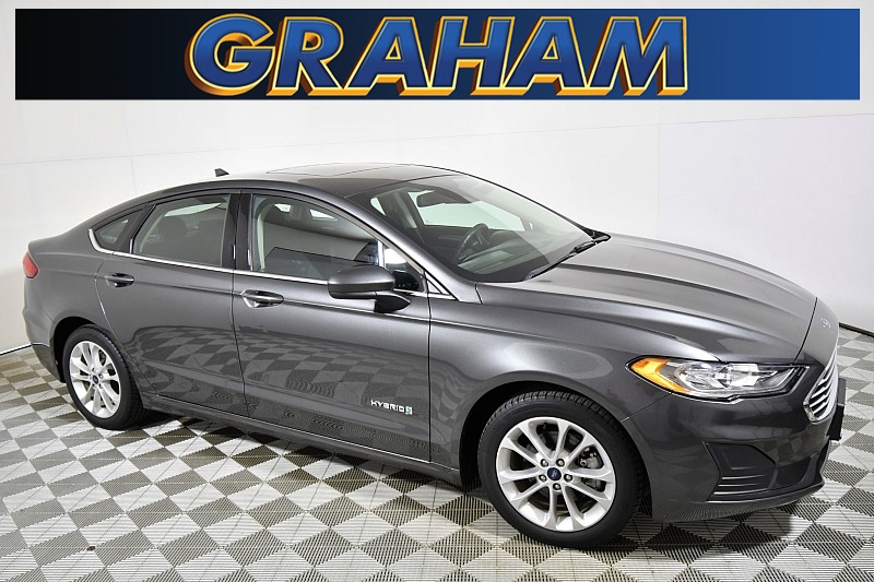 Used 2019  Ford Fusion Hybrid 4d Sedan FWD SE at Graham Auto Mall near Mansfield, OH