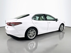 Used 2020  Toyota Camry Hybrid 4d Sedan XLE at Dutro Auto near Zanesville&comma; OH