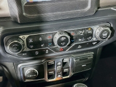 Used 2020  Jeep Gladiator Crew Cab Sport S at Dutro Auto near Zanesville&comma; OH