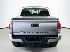 Used 2020  Toyota Tacoma 4WD Double Cab TRD Sport Auto at Dutro Auto near Zanesville&comma; OH