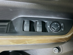 Used 2023  GMC Acadia AWD 4dr SLE at Graham Auto Mall near Mansfield, OH