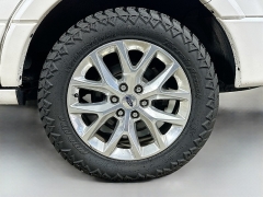 Used 2017  Ford Expedition 4d SUV 4WD Limited at Graham Auto Mall near Mansfield&comma; OH