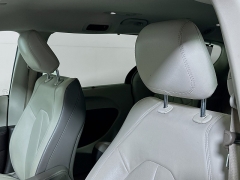 Used 2017  Chrysler Pacifica 4d Wagon Touring-L at Dutro Auto near Zanesville&comma; OH