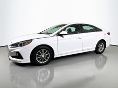 Used 2019  Hyundai Sonata 4d Sedan SE at Dutro Auto near Zanesville, OH