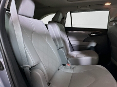 Used 2022  Toyota Highlander Platinum AWD at Graham Auto Mall near Mansfield, OH