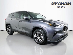 Used 2023  Toyota Highlander Hybrid XLE AWD at Dutro Auto near Zanesville&comma; OH