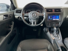 Used 2013  Volkswagen Jetta 4d Sedan SE Auto&sol;PZEV at Dutro Auto near Zanesville&comma; OH