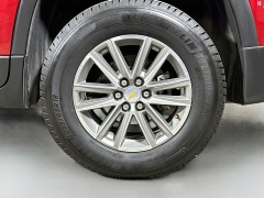 Used 2023  Chevrolet Traverse FWD 4dr LT Cloth w&sol;1LT at Dutro Auto near Zanesville&comma; OH