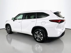 Used 2023  Toyota Highlander XLE AWD at Graham Auto Mall near Mansfield, OH