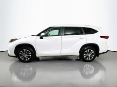Used 2023  Toyota Highlander XLE AWD at Graham Auto Mall near Mansfield, OH