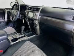 Used 2016  Toyota 4Runner 4d SUV RWD SR5 at Dutro Auto near Zanesville, OH