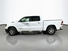 Used 2020  Ram 1500 4WD Crew Cab Big Horn at Dutro Auto near Zanesville&comma; OH