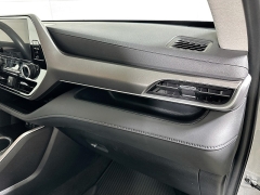 Used 2023  Toyota Highlander Hybrid XLE AWD at Graham Auto Mall near Mansfield, OH