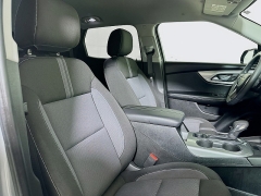 Used 2024  Chevrolet Blazer FWD 4dr LT w&sol;2LT at Graham Auto Mall near Mansfield&comma; OH