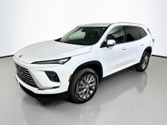 Used 2025  Buick Enclave AWD 4dr Preferred at Graham Auto Mall near Mansfield&comma; OH