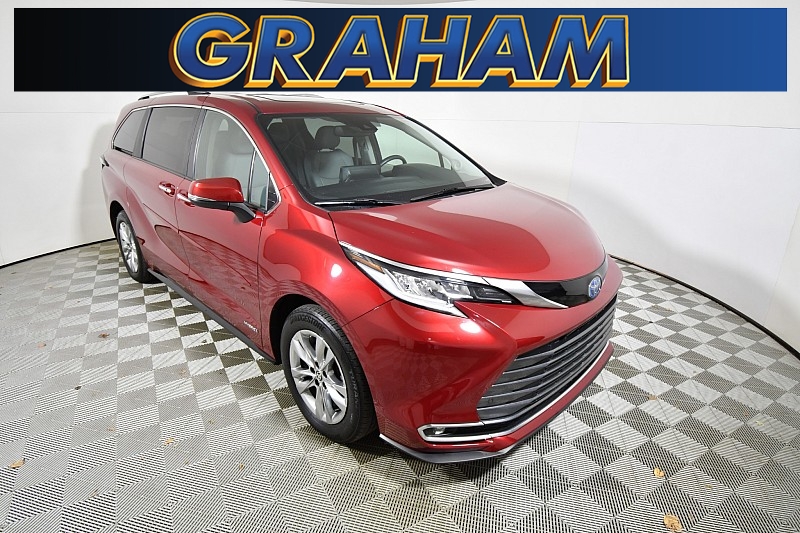 Used 2021  Toyota Sienna Limited AWD 7-Passenger at Graham Auto Mall near Mansfield, OH
