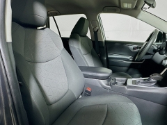 Used 2021  Toyota RAV4 XLE FWD at Graham Auto Mall near Mansfield&comma; OH