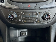 Used 2018  Chevrolet Equinox 4d SUV AWD LT w&sol;2LT at Dutro Auto near Zanesville&comma; OH