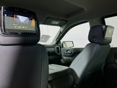 Used 2019  Chevrolet Silverado 1500 4WD Crew Cab LT at Graham Auto Mall near Mansfield, OH