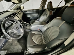Used 2018  Toyota Camry 4d Sedan SE at Dutro Auto near Zanesville&comma; OH