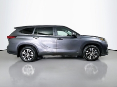Used 2023  Toyota Highlander Hybrid XLE AWD at Dutro Auto near Zanesville&comma; OH