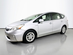 Used 2012  Toyota Prius v 5d Wagon Three at Dutro Auto near Zanesville&comma; OH