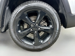 Used 2022  Jeep Grand Cherokee L Altitude 4x4 at Dutro Auto near Zanesville&comma; OH