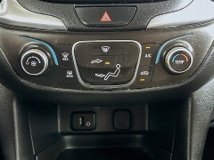 Used 2018  Chevrolet Equinox 4d SUV FWD LT w&sol;1LT at Dutro Auto near Zanesville&comma; OH
