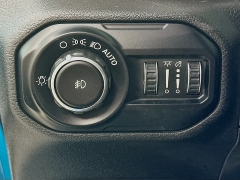 Used 2020  Jeep Wrangler Unlimited 4d SUV 4WD Sahara at Dutro Auto near Zanesville&comma; OH