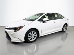 Used 2020  Toyota Corolla 4d Sedan LE at Dutro Auto near Zanesville&comma; OH