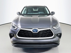 Used 2023  Toyota Highlander Hybrid XLE AWD at Dutro Auto near Zanesville&comma; OH