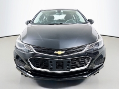 Used 2017  Chevrolet Cruze 4d Hatchback LT Auto at Dutro Auto near Zanesville&comma; OH