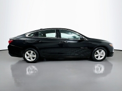 Used 2022  Chevrolet Malibu 4dr Sdn LT at Dutro Auto near Zanesville&comma; OH