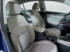 Used 2018  Hyundai Elantra 4d Sedan SEL at Dutro Auto near Zanesville&comma; OH