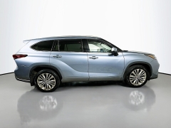 Used 2022  Toyota Highlander Platinum AWD at Graham Auto Mall near Mansfield, OH