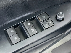 Used 2016  Toyota Highlander 4d SUV AWD XLE at Dutro Auto near Zanesville&comma; OH