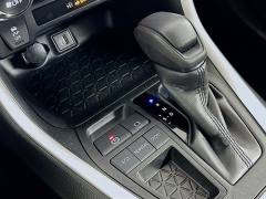 Used 2024  Toyota RAV4 XLE FWD at Graham Auto Mall near Mansfield&comma; OH