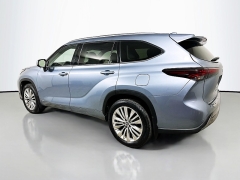 Used 2024  Toyota Highlander Hybrid Platinum AWD at Graham Auto Mall near Mansfield&comma; OH