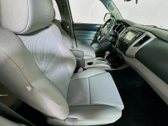 Used 2013  Toyota Tacoma 4WD Access Cab V6 Auto at Dutro Auto near Zanesville&comma; OH