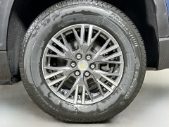 New 2026  Chevrolet Traverse AWD 4dr LT w&sol;2LT at Dutro Auto near Zanesville&comma; OH