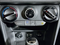 Used 2019  Hyundai Kona 4d SUV FWD SEL Tech at Dutro Auto near Zanesville&comma; OH